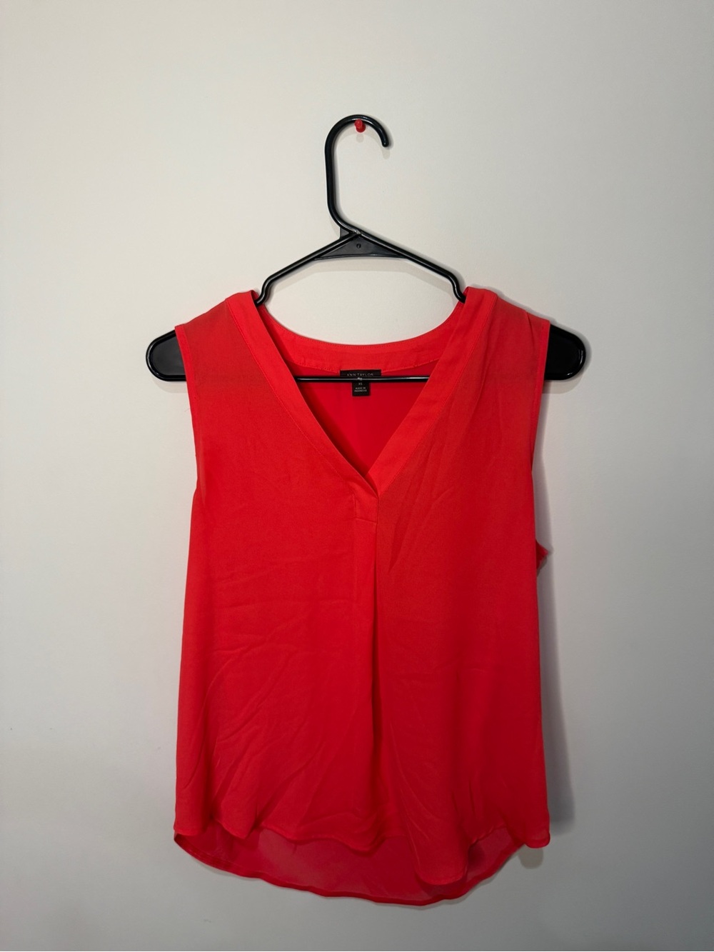Ann Taylor Red Sleeveless V-Neck Camisole
